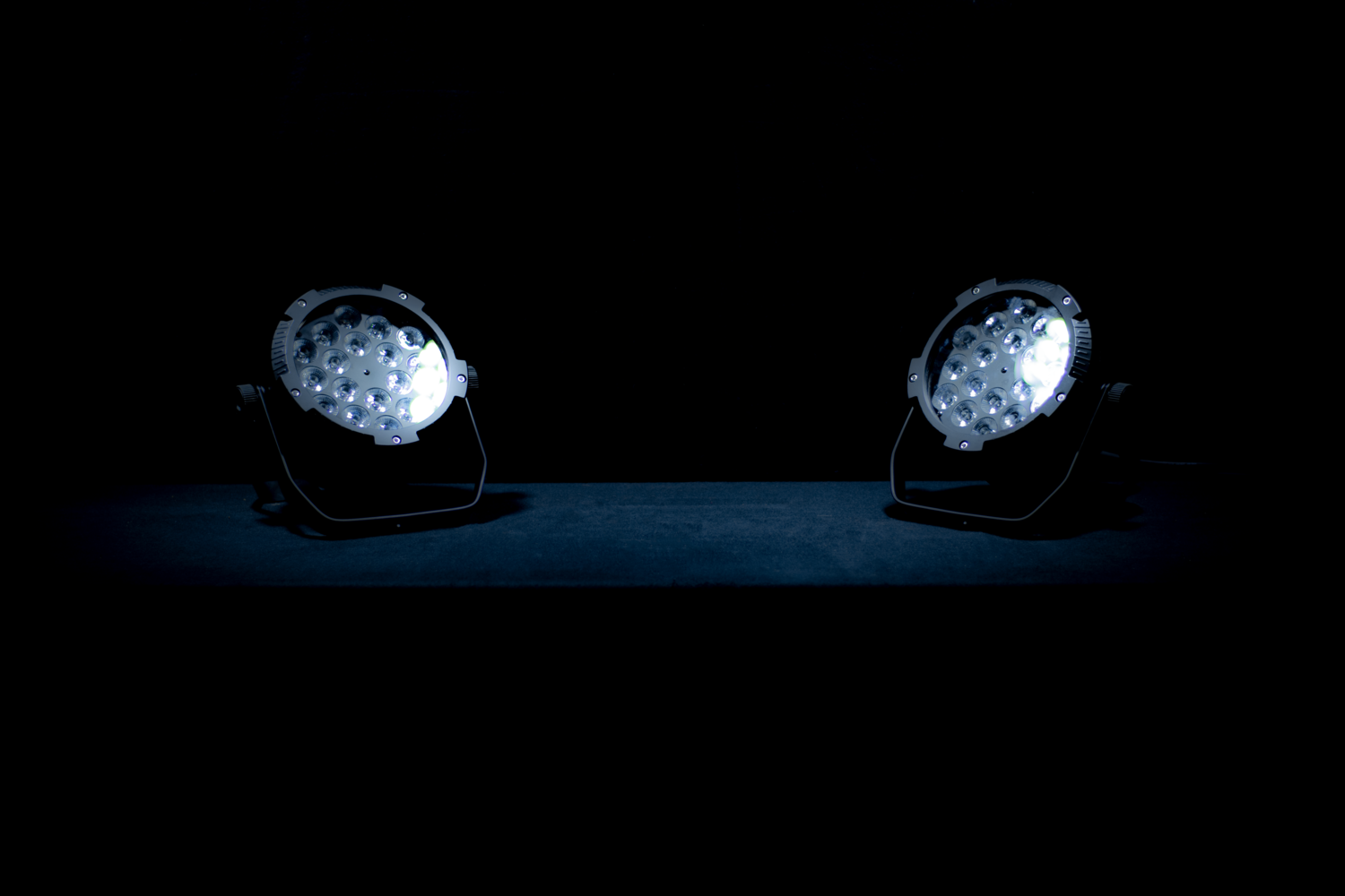 Zwei LED PAR Scheinwerfer